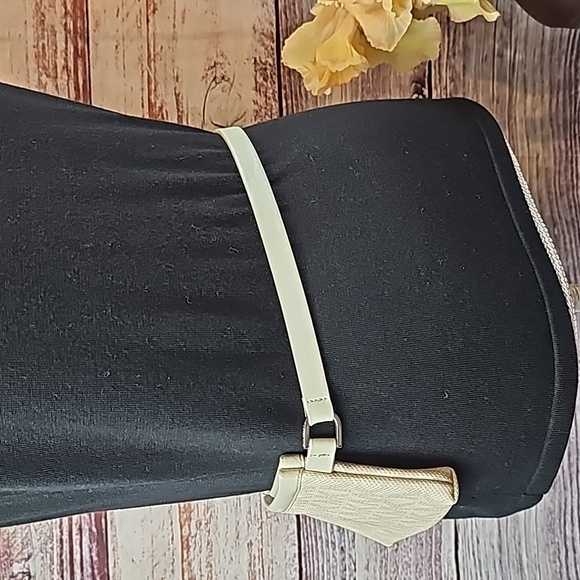 NEW MICHAEL KORS SIGNATURE BELT BAG POUCH - Picture 5 of 15